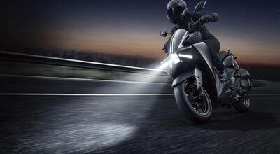 Yamaha Augur, un nuovo scooter dallo stile avveniristico