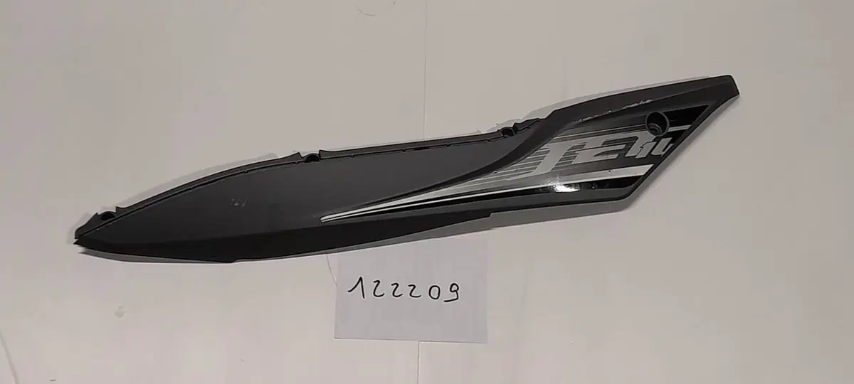 Fianchetto sottopedana sx usato per SYM JET 14 125