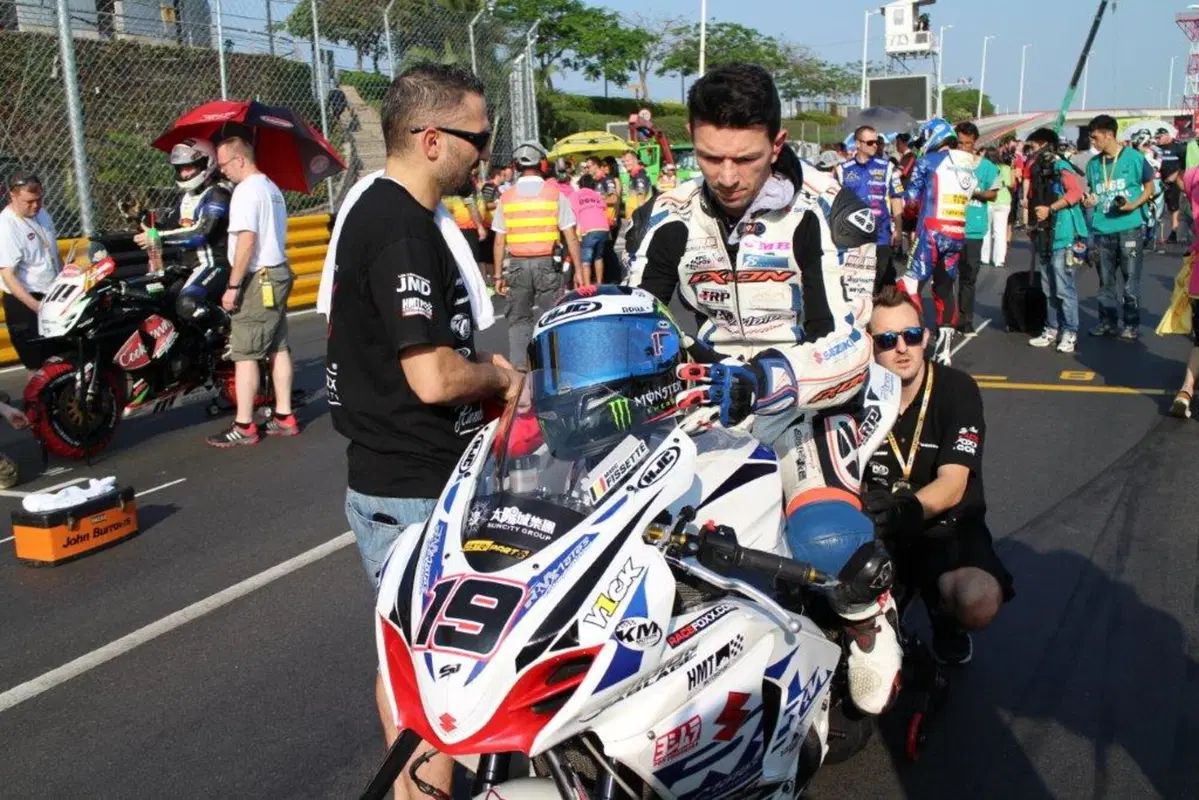 GP di Macao, Poker per Easton