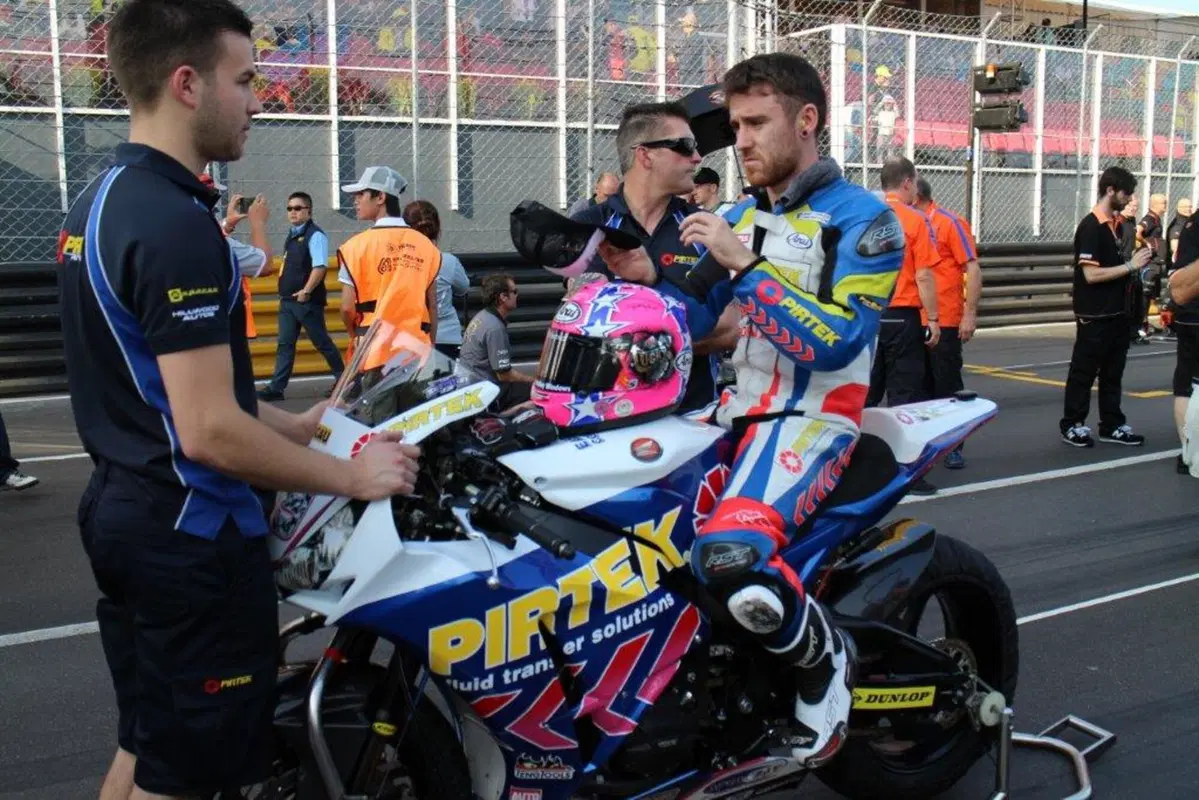 GP di Macao, Poker per Easton (2)