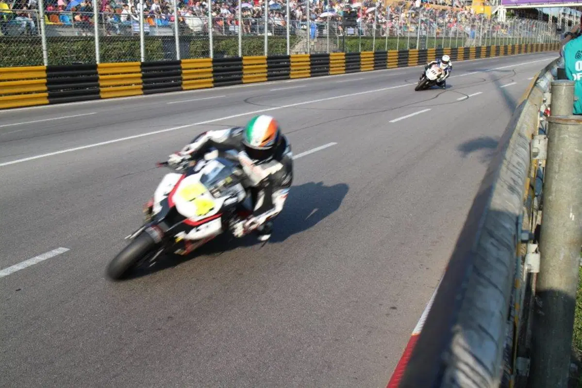 GP di Macao, Poker per Easton (9)