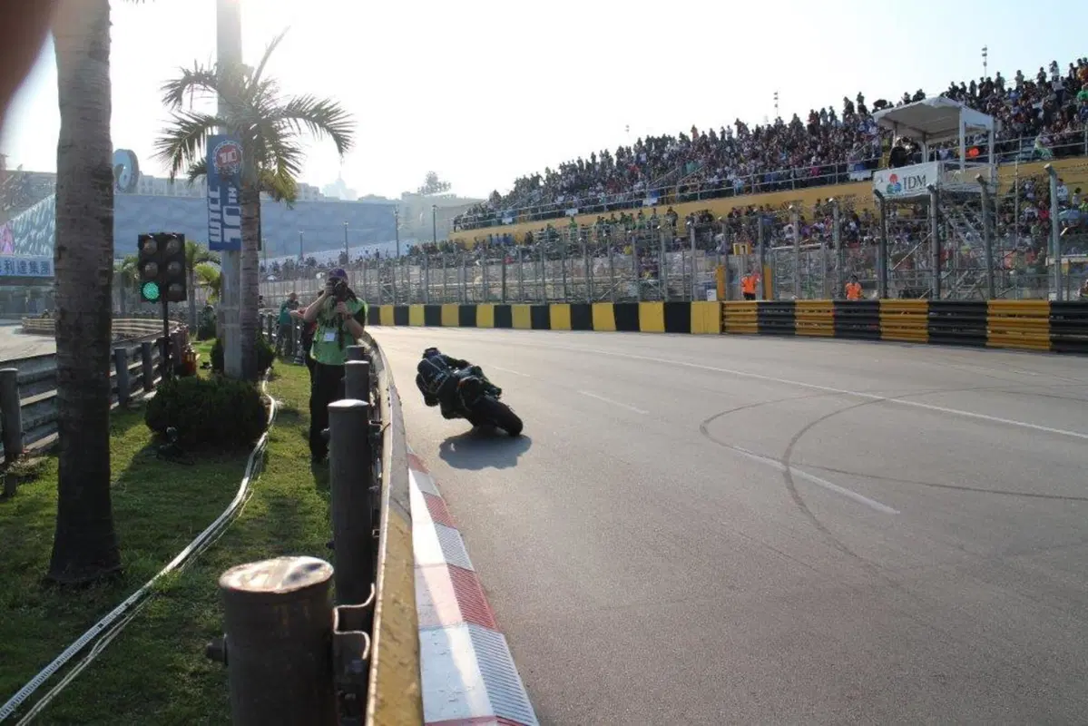 GP di Macao, Poker per Easton (8)