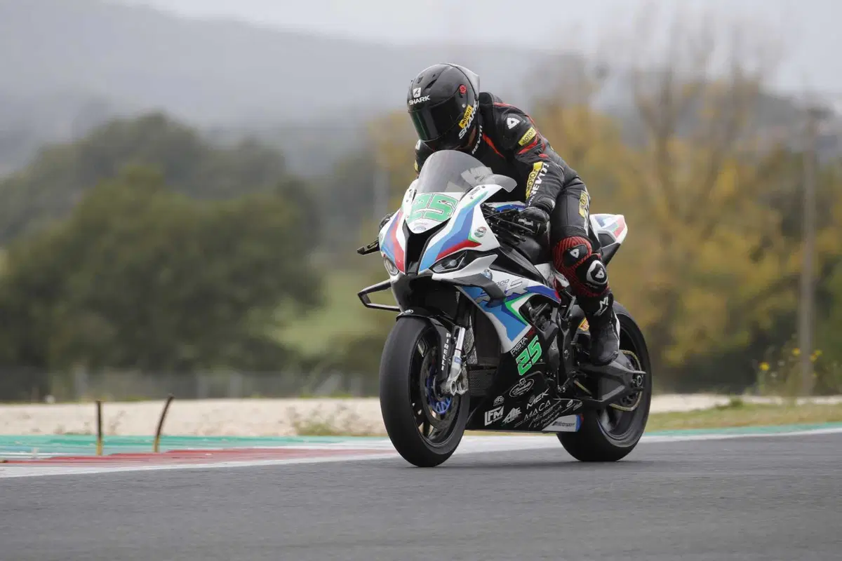 TEST BMW M1000RR Pistard: la regina del National Trophy 2022 (25)