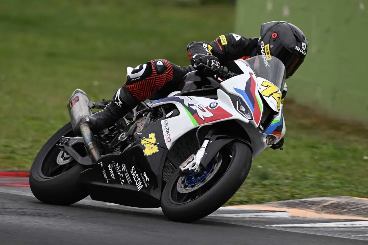 TEST BMW M1000RR Pistard: la regina del National Trophy 2022 (27)