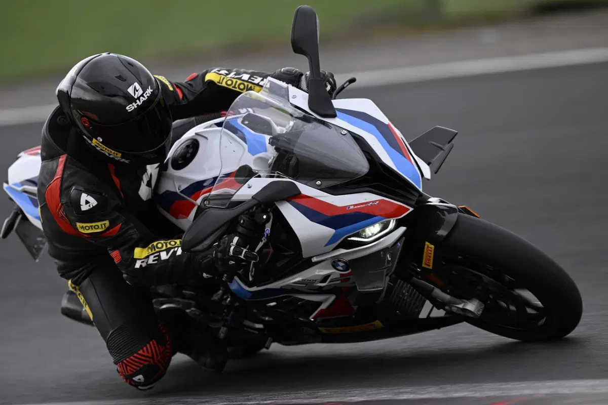 TEST BMW M1000RR Pistard: la regina del National Trophy 2022 (34)