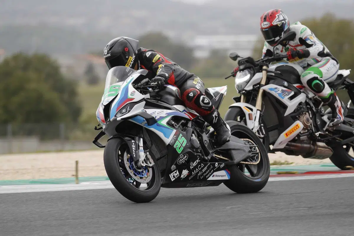 TEST BMW M1000RR Pistard: la regina del National Trophy 2022 (37)