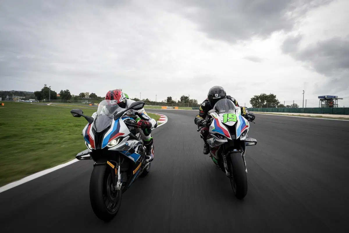 TEST BMW M1000RR Pistard: la regina del National Trophy 2022 (38)