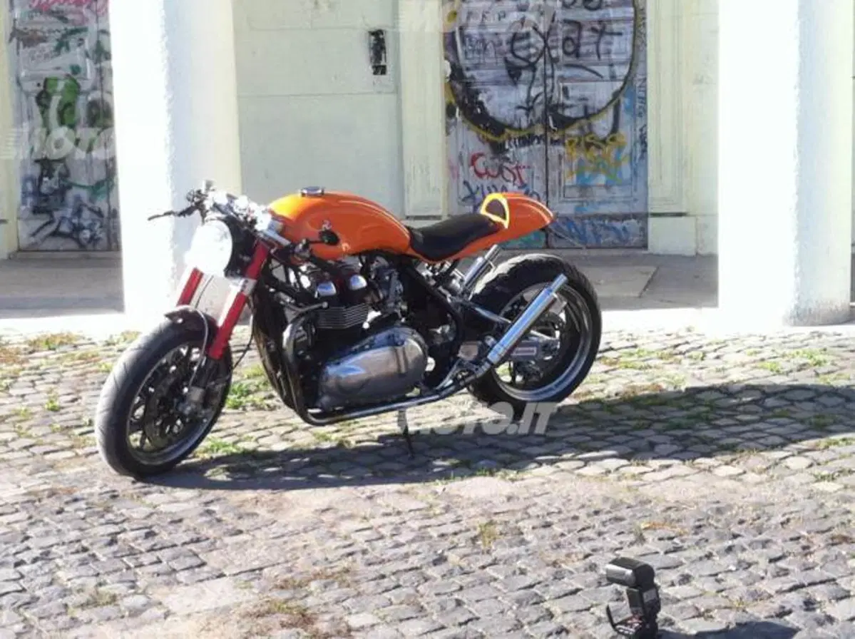 Le Strane di Moto.it: Triumph Bonneville T100 (4)
