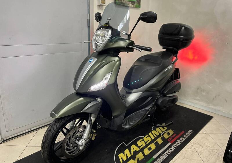 Piaggio Beverly 350 i.e ABS usata disponibile a AT