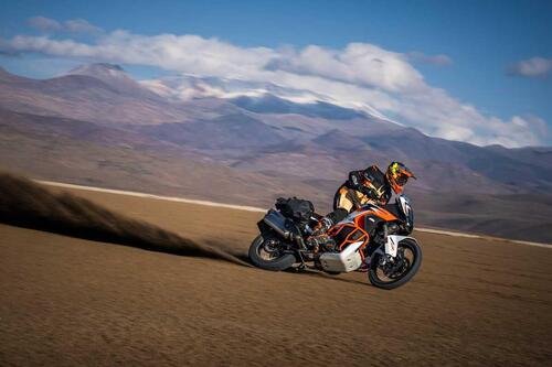 Si aggiorna così la KTM 1290 Super Adventure R 2023 (7)