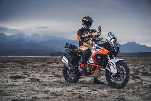 Si aggiorna così la KTM 1290 Super Adventure R 2023 (8)