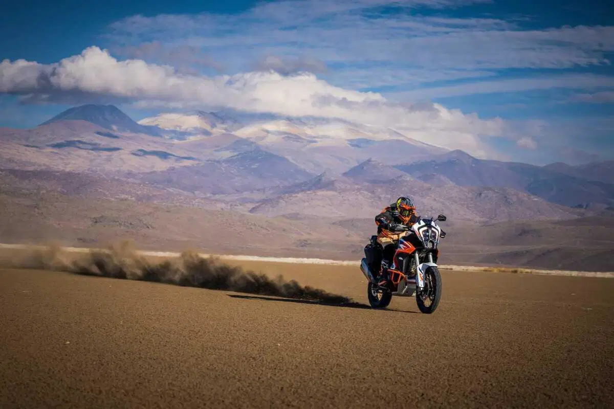 Si aggiorna così la KTM 1290 Super Adventure R 2023 (12)