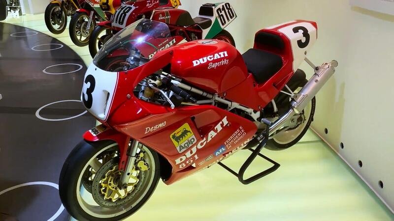 SBK 2022. Le Superbike Ducati raccontate bene, da Marco Lucchinelli a Giancarlo Falappa fino a Troy Bayliss e Carlos Checa! [VIDEO]