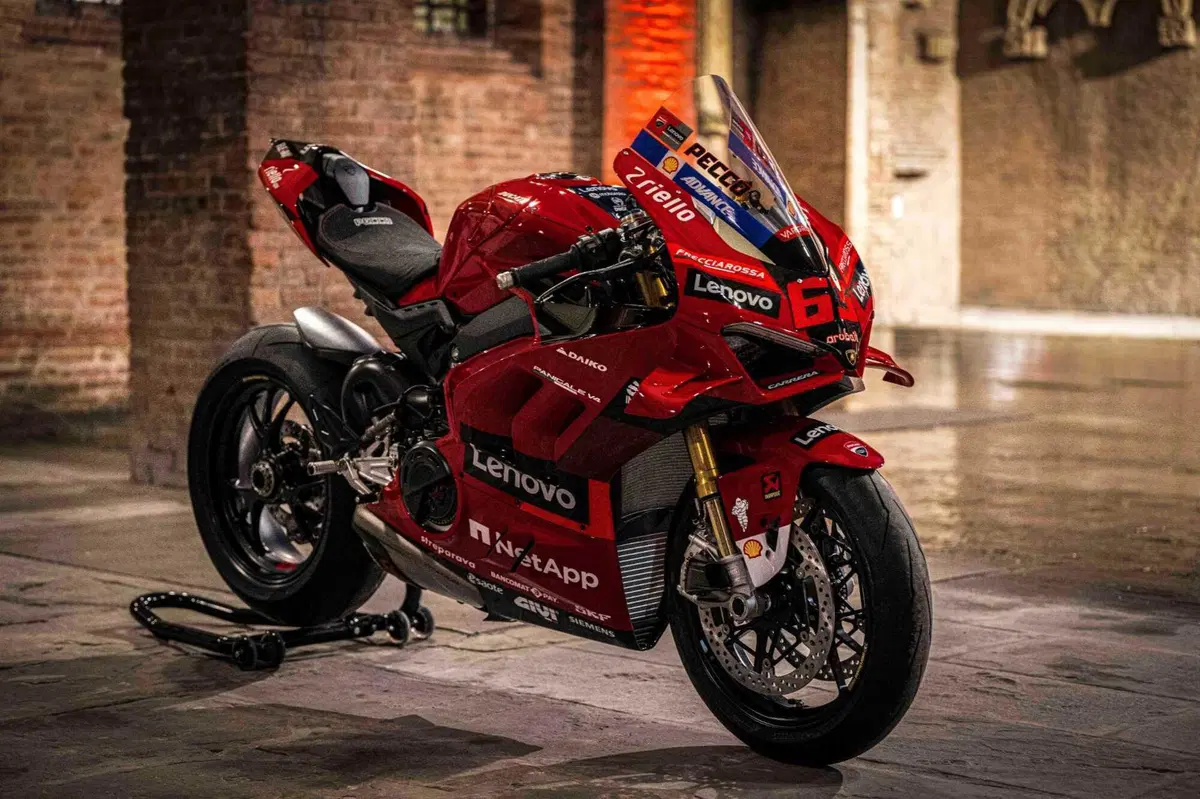 Ducati Panigale V4 Bagnaia 2022 World Champion Replica (2023)
