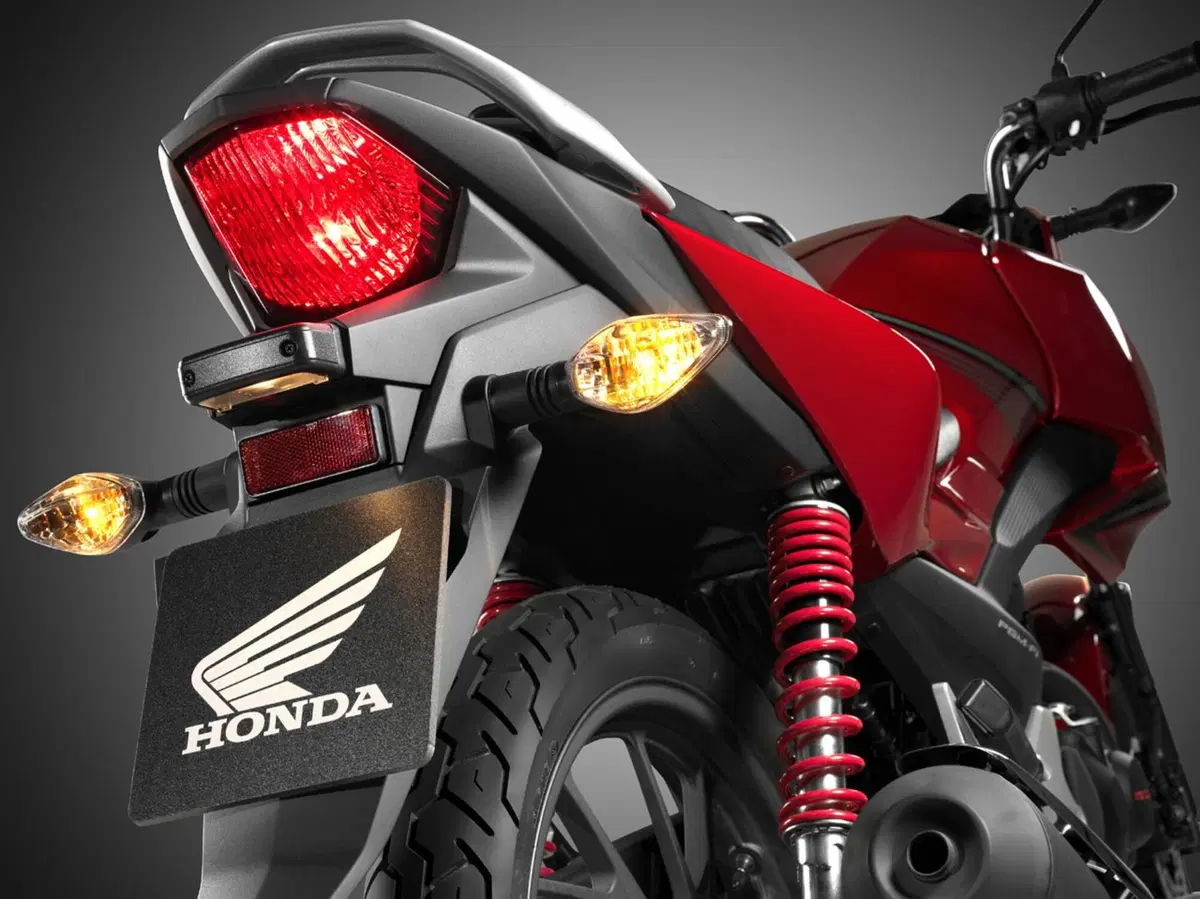 Honda CB125F: dichiara 51,3 km/l (6)