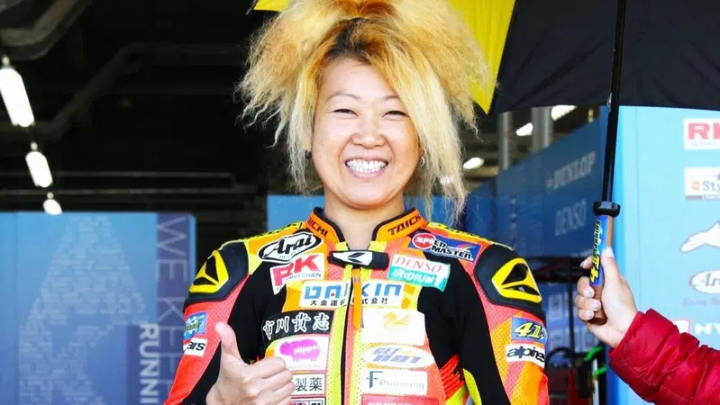 Naoko Takasugi, pilota sorda, eroina del Giappone e sconosciuta all'estero