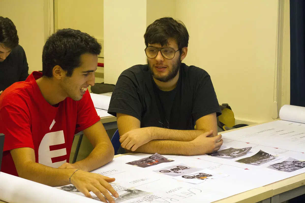 Moto.it porta Moto Guzzi V7 allo IED per le tesi di laurea 2015 (14)