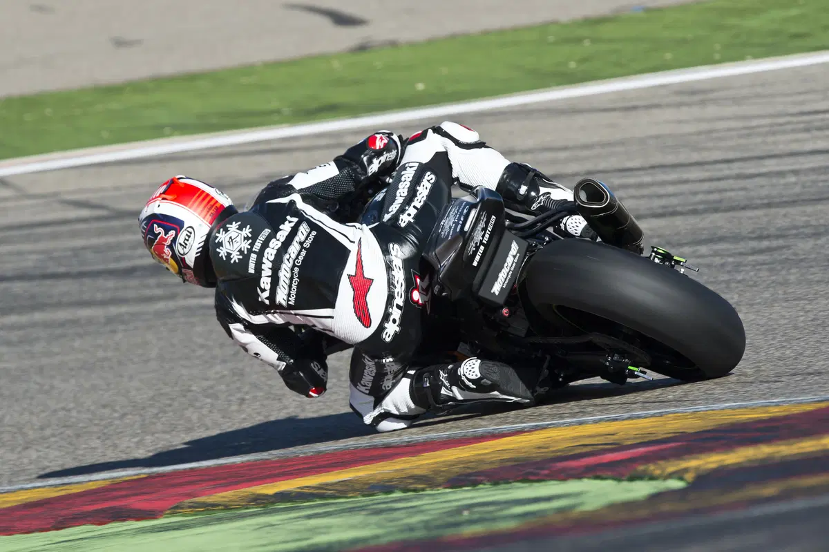 Superbike. Ducati chiude davanti a Kawasaki i primi test 2015 (8)