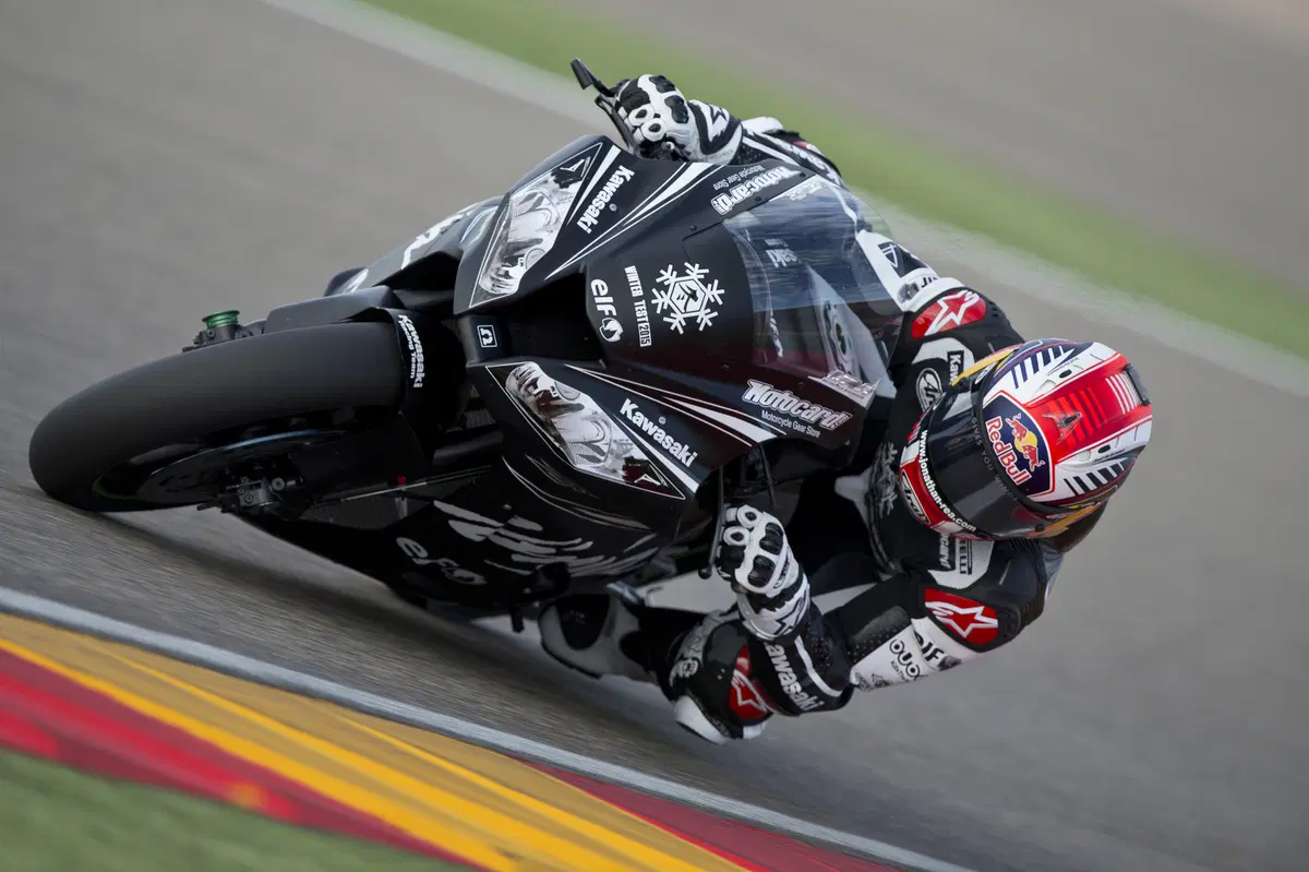 Superbike. Ducati chiude davanti a Kawasaki i primi test 2015 (11)