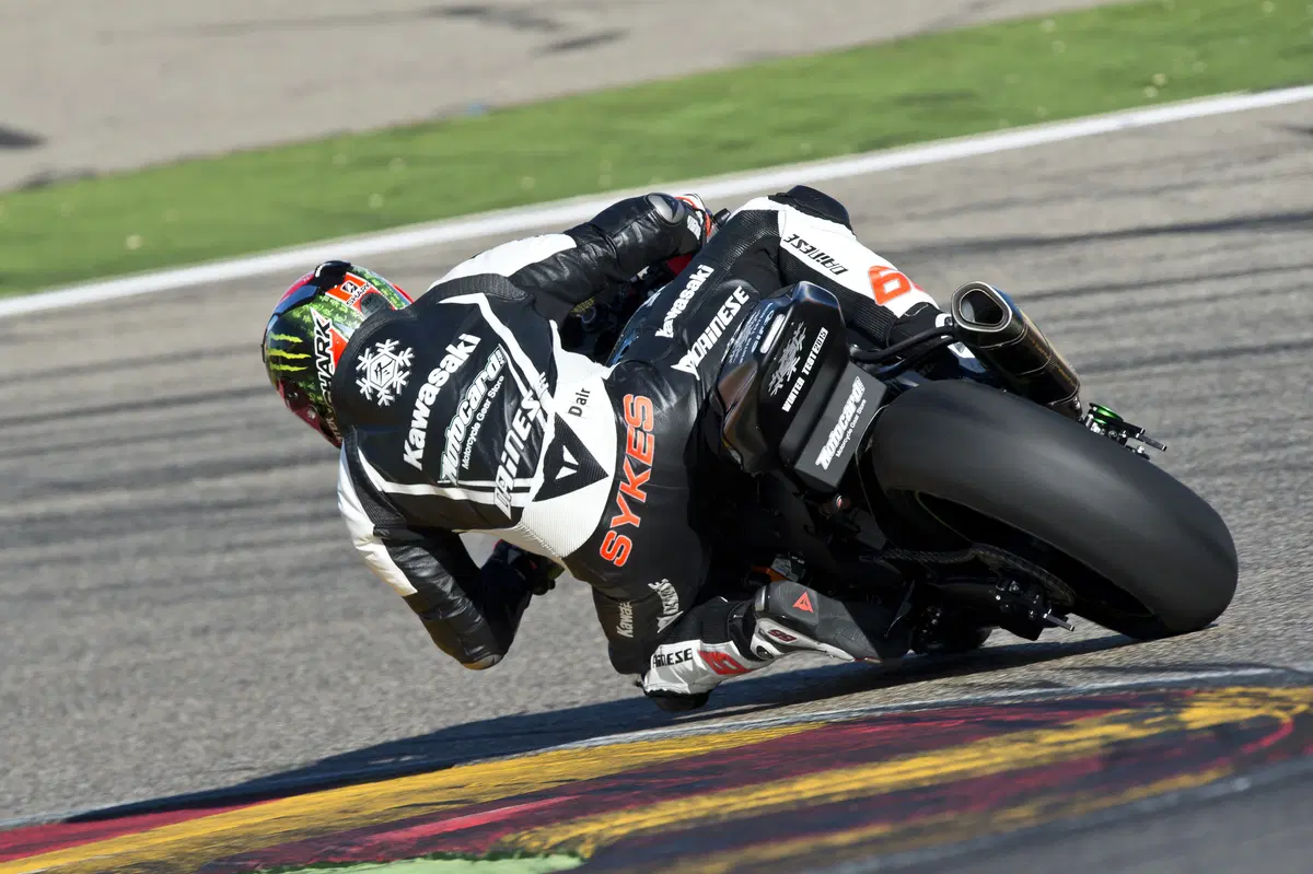 Superbike. Ducati chiude davanti a Kawasaki i primi test 2015 (13)
