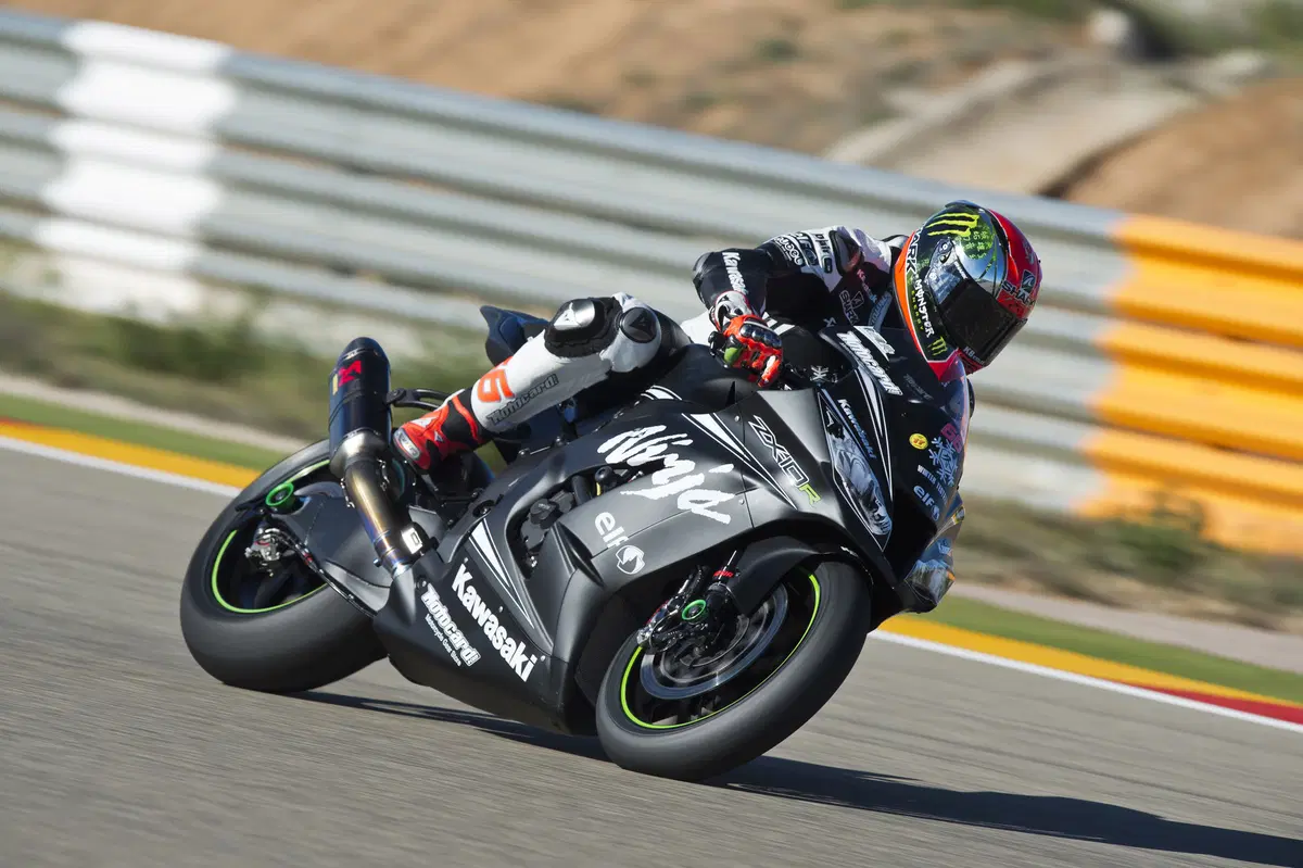 Superbike. Ducati chiude davanti a Kawasaki i primi test 2015 (19)