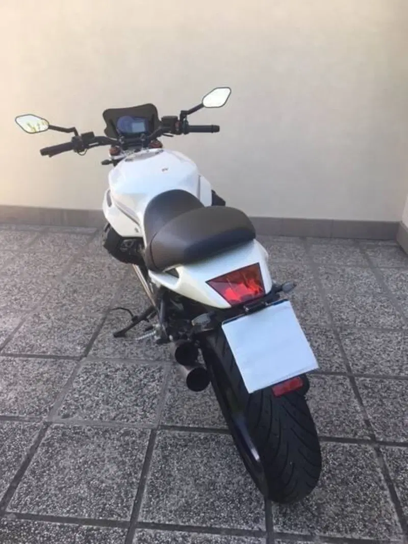 Moto Guzzi Griso 1200 8V (2007 - 12) (11)