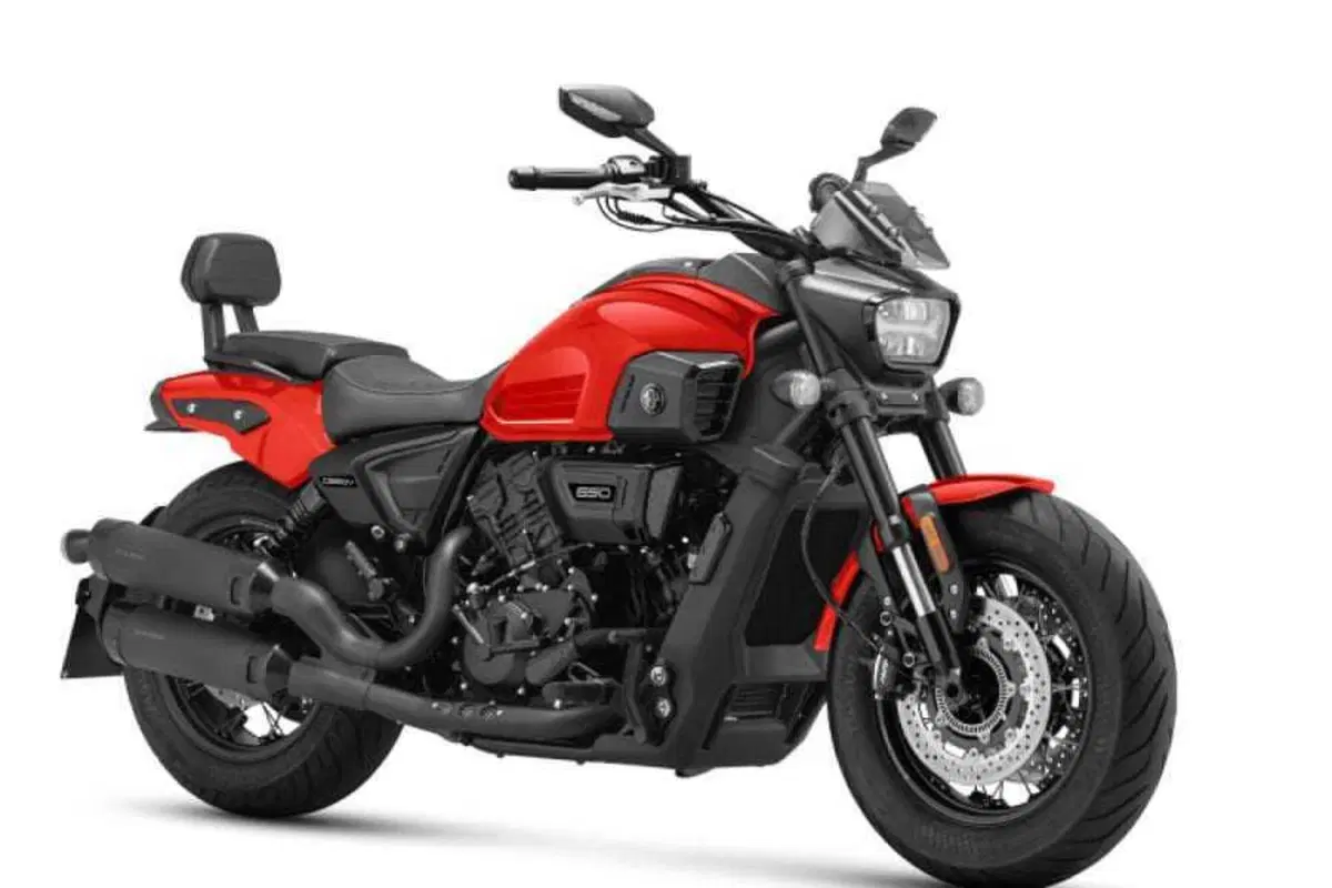 Anche una cruiser V2, la C650V, fra le novità di Moto Bologna Passione (3)