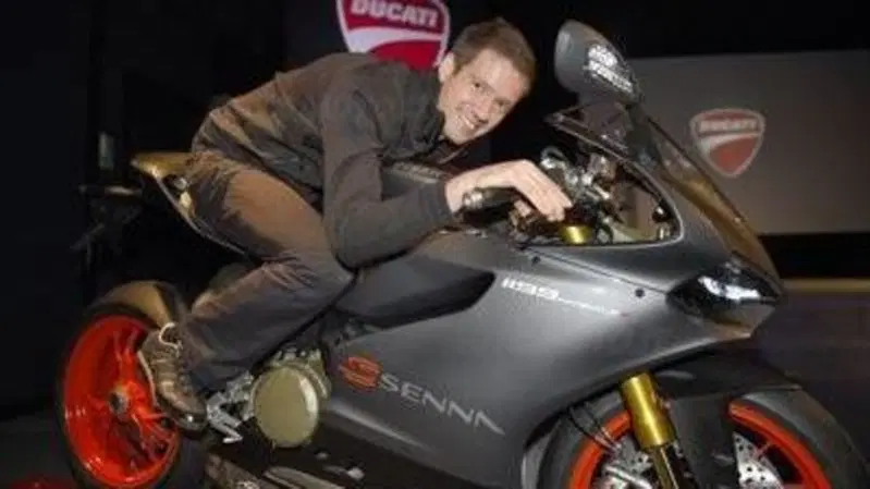 Ogier vince il WRC: VW lo ringrazia con una Ducati 1199 Panigale S Senna
