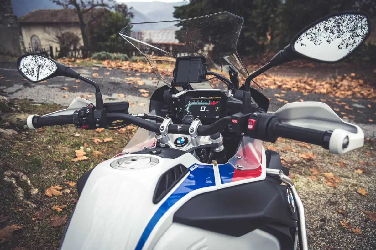 BMW R1250GS Adventure vs Triumph Tiger 1200 Rally Explorer [Video Prova] (3)