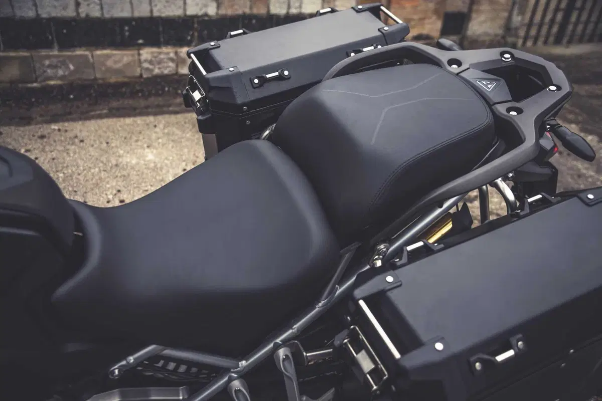 BMW R1250GS Adventure vs Triumph Tiger 1200 Rally Explorer [Video Prova] (7)