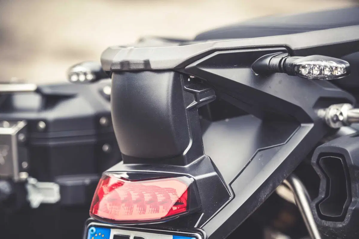 BMW R1250GS Adventure vs Triumph Tiger 1200 Rally Explorer [Video Prova] (13)