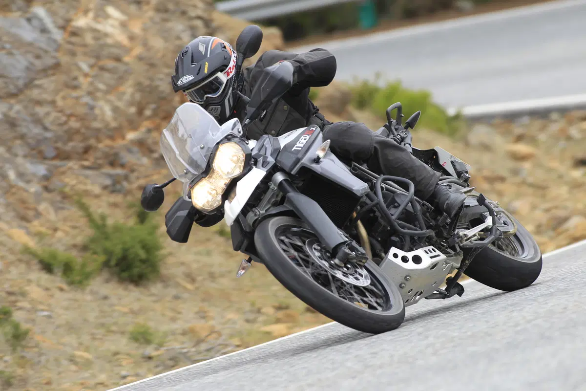 Triumph Tiger 800 XC (2)