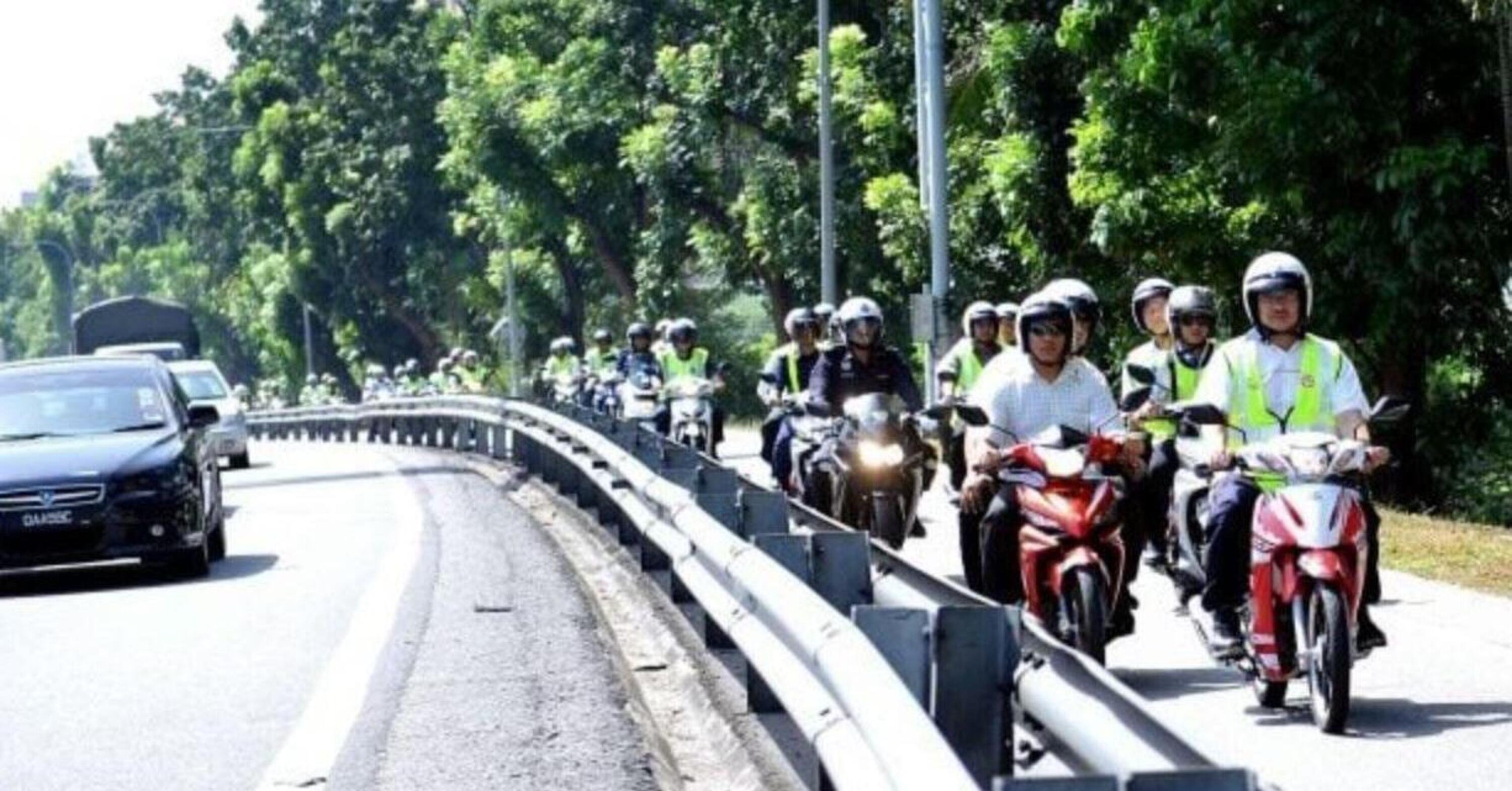 Corsie separate per le moto in autostrada, cos&igrave; in Malesia