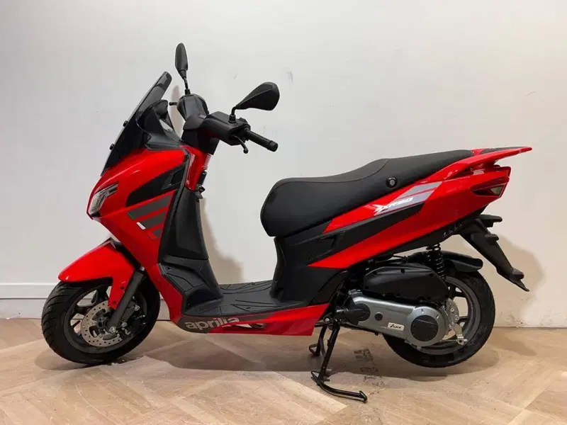 Aprilia SXR 50 (2021 - 26) (2)