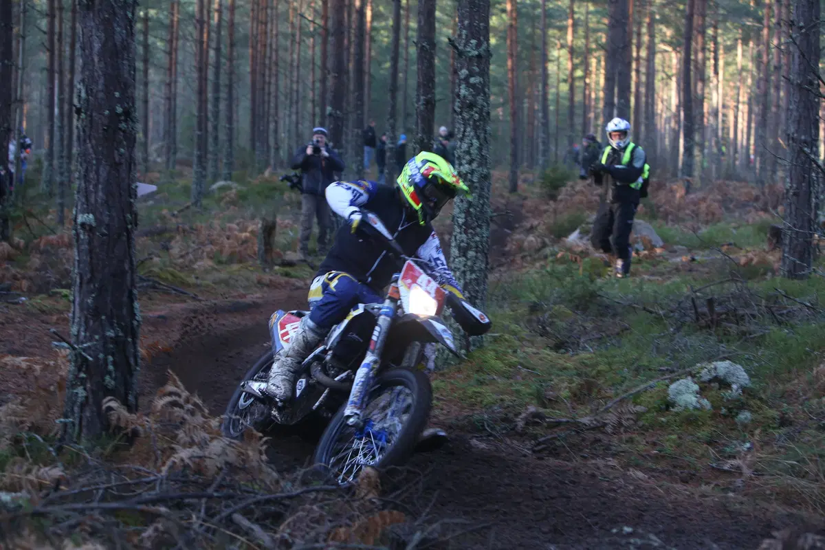Novemberkåsan: l’ultramaratona dell’Enduro (13)