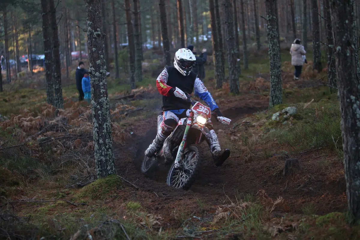 Novemberkåsan: l’ultramaratona dell’Enduro (14)