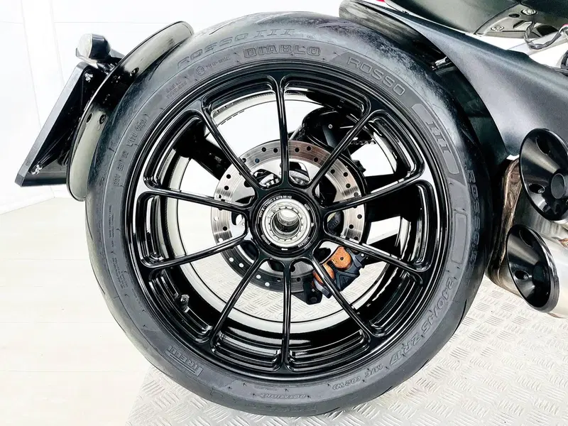 Ducati XDiavel 1262 Black Star (2021) (8)