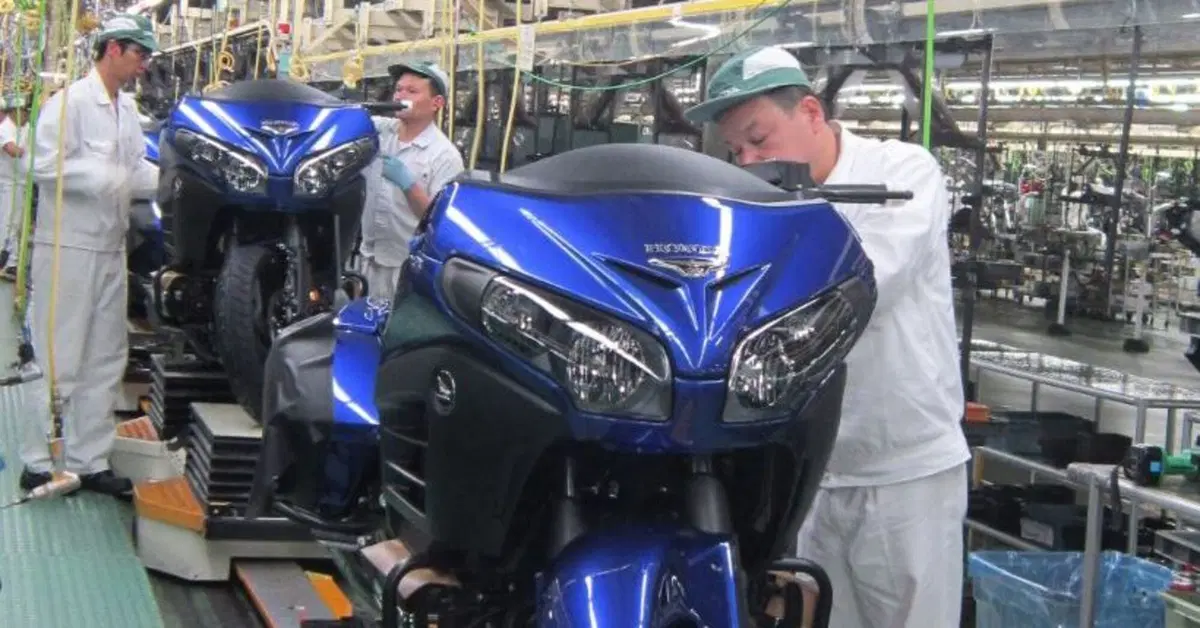 Honda festeggia il record di 300 milioni di moto prodotte
