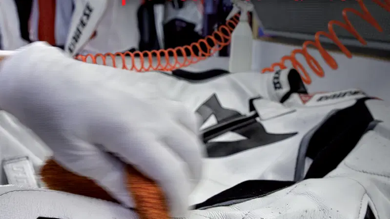 Torna la campagna: "Ci tieni alla pelle? Affidala alle cure dei professionisti Dainese"