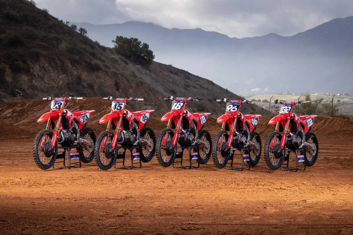 Athena annuncia una partnership con il team Honda Racing Corporation USA (3)