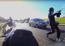 Se in autostrada ti vedi avvicinare dei tipi così attento! Sono ladri di moto! [VIDEO VIRALE]