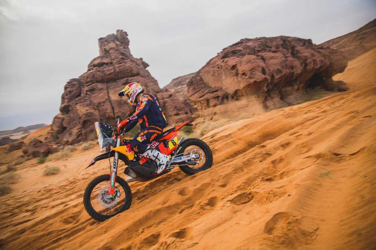Dakar 2023-D3. Daniel Sanders, GasGas, Vince e Passa al Comando (15)