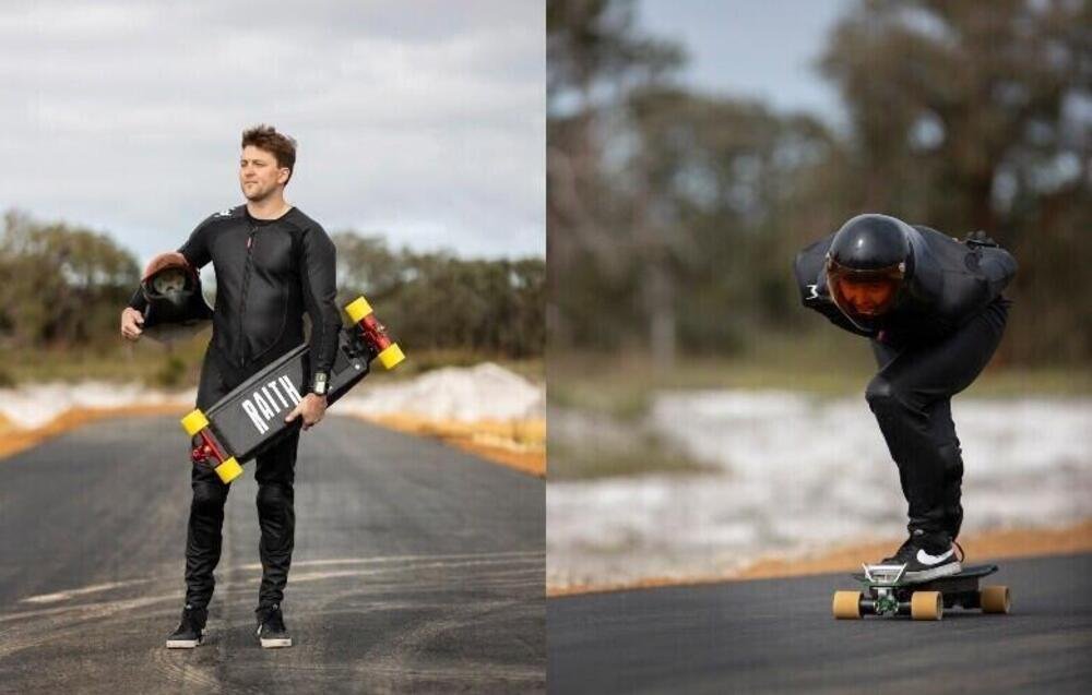 Raine Kent e il suo skateboard elettrico