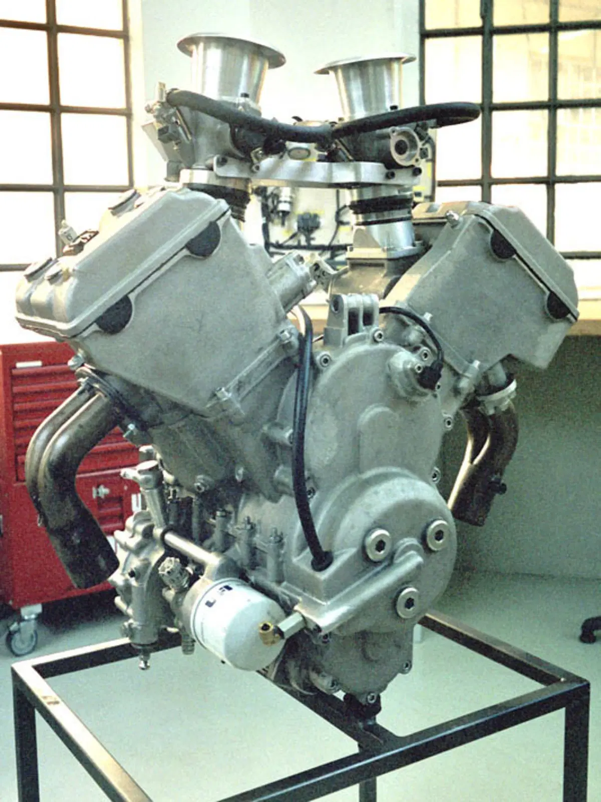 Moto Guzzi  VA-10: il bicilindrico del futuro passato  (8)