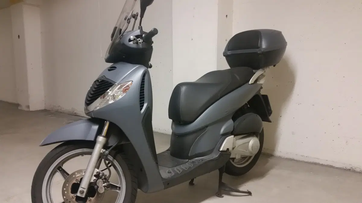 La vernice spray diventa pellicola. Il nostro test sullo scooter