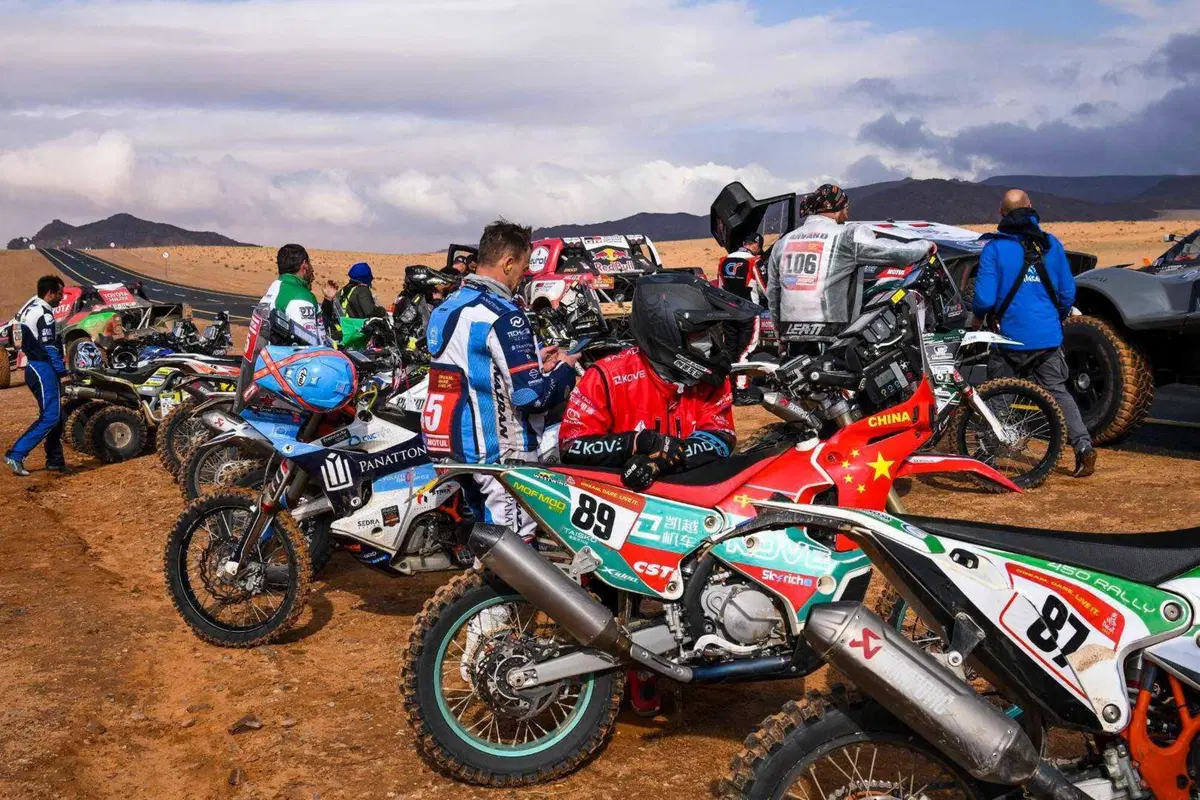 Dakar 2023-D4. Vittoria di Barreda, Honda,  [Under Investigation]. Sanders “Tiene” al Comando [GALLERY] (11)