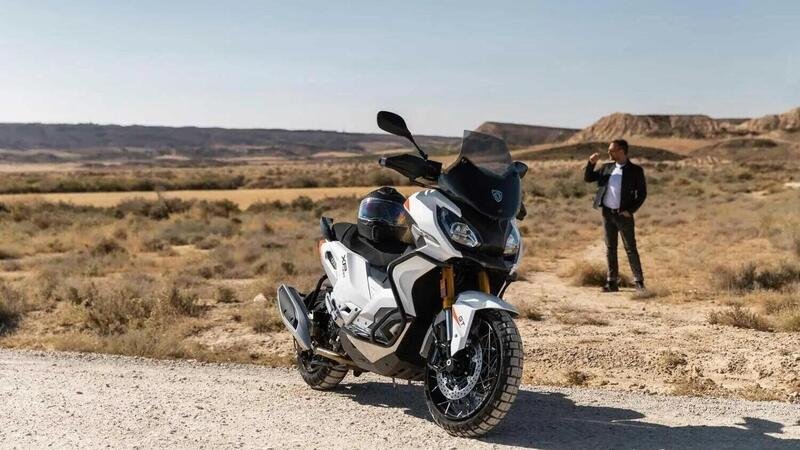Peugeot Motocycles, listino 2023: ecco quanto costa il nuovo XP 400 visto a EICMA