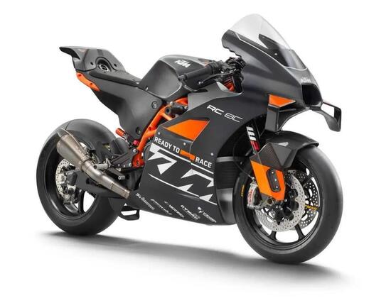 La KTM RC8C ha 135 cv ma è una 889 cc...