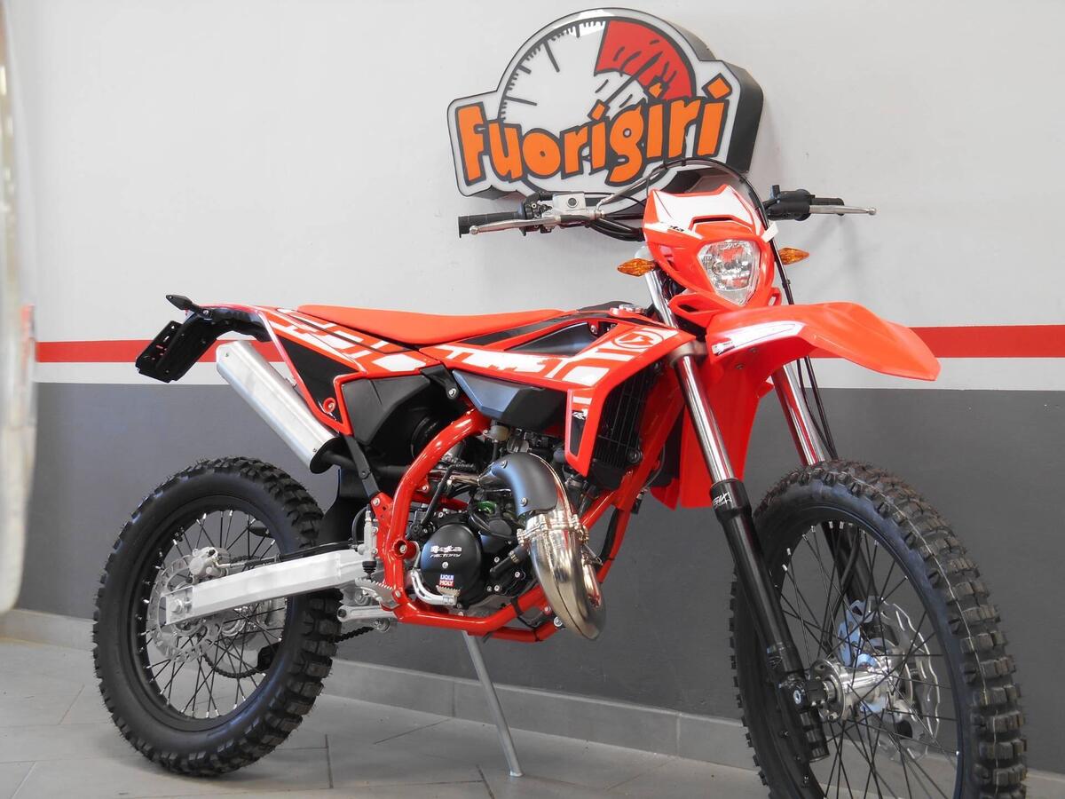 Vendo Betamotor RR 50 Enduro Sport (2021 - 24) nuova a Certaldo (codice  7563391) 