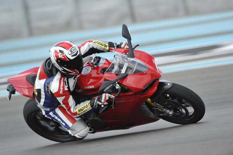 Francesco Paolillo sulla Ducati Panigale (Foto Archivio Moto.it)